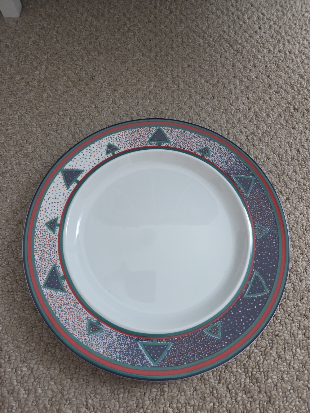 Dansk Winterfest White Dinner Plate with Teal and Coral Geometric Rim